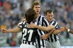 Italien. Juventus-forward Fernando Llorente fjerer efter scoring mod Livorno. 