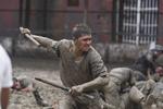 Mudderkamp. Der er kampscener for fuld hammer i indonesiske 'The Raid 2' 