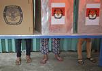 Valg. Indoneserne skal i dag stemme til parlamentsvalg og senere på året til præsidentvalg. 