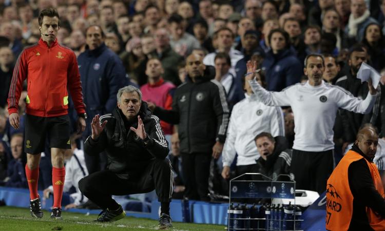 Nervepirrende. De sidste minutter af opgøret mellem Chelsea og PSG føltes som en evighed, lød det efter kampen fra Mourinho. 