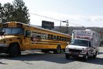 KNIVSTIKKERI. Der blev slået storalarm, da Franklin Regional High School oplyste, at en gerningsmand var gået amok med en kniv på stedet. 