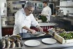 Jobskifte. Michel Michaud forlader Ruths Hotel i Skagen for at blive chefkok på nyt Strandhotel på Mols. 