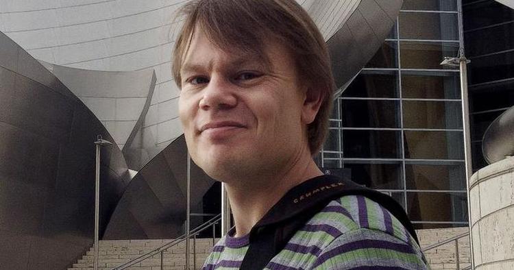 Musikrejse. Den nye kapelmester for Tivolis Big Band, Peter Jensen, besøgte i 2012 Walt Disney Concert Hall i Los Angeles, fordi han var indstillet til en Grammy. 