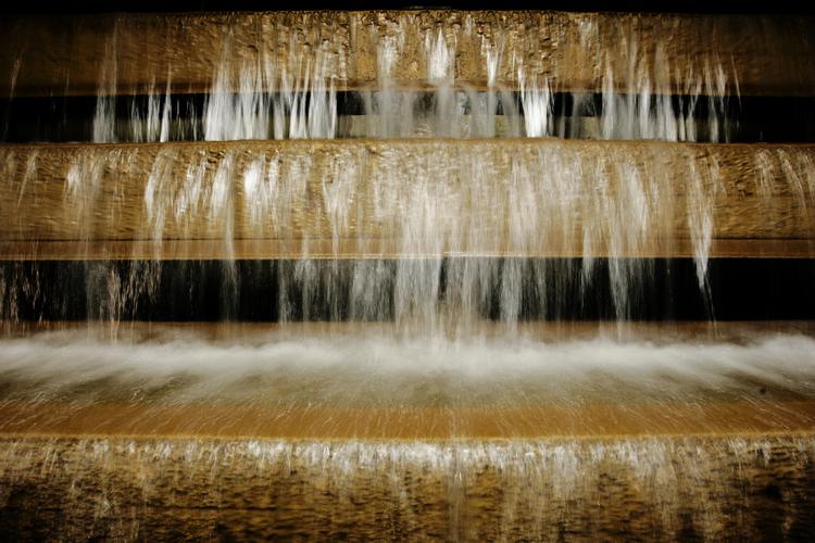 Markedskræfter. Konsulenthus foreslår, at vandværker privatiseres. 