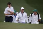 caddie-skifte. Matthew Fitzpatrick (tv) måtte reagere hurtigt, da hans caddie Lorne Duncan ikke blev opfattet som egnet til at betræde golfbanen i Augusta. 