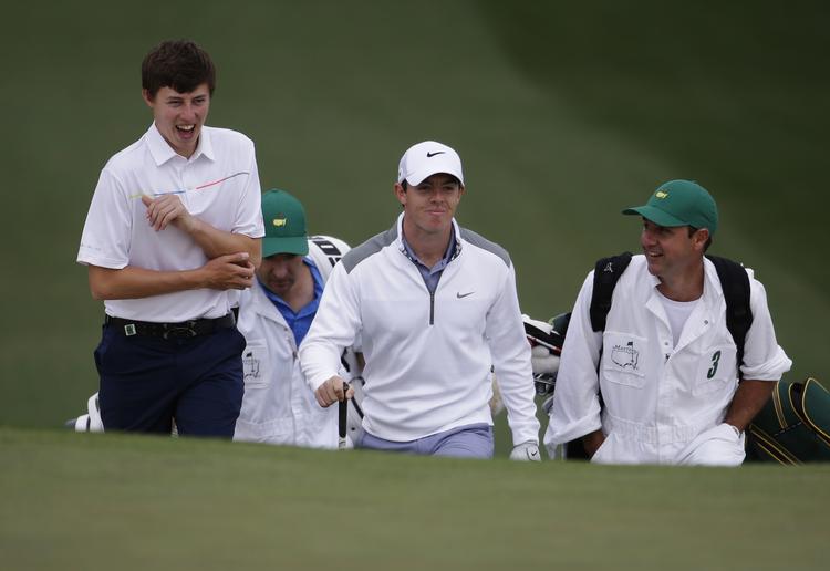 caddie-skifte. Matthew Fitzpatrick (tv) måtte reagere hurtigt, da hans caddie Lorne Duncan ikke blev opfattet som egnet til at betræde golfbanen i Augusta. 
