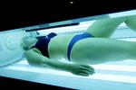 En planlagt aldersgrænse på 18 år for solariebrugere bliver ikke til noget alligevel. Kræftens Bekæmpelse ærgrer sig. 