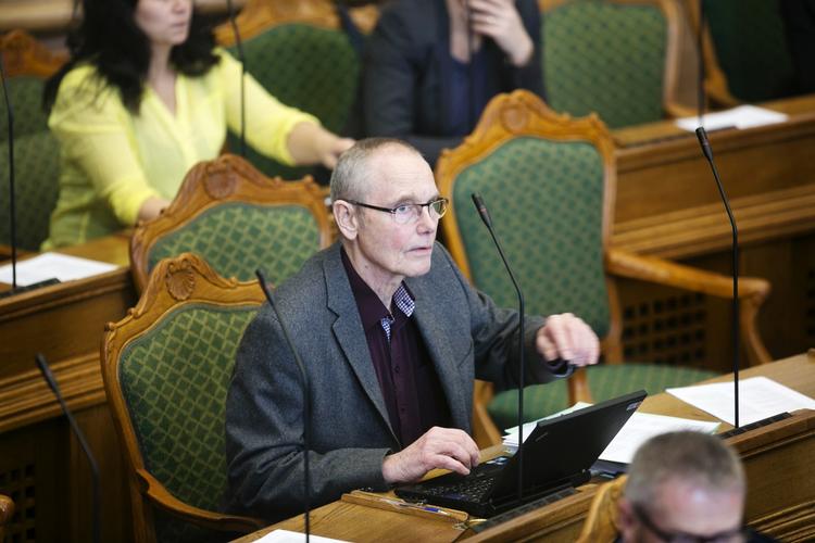 FOKUS. Enhedslistens Finn Sørensen mener, at regeringen bør fokusere mere på de mange ledige akademikere, der er i Danmark. 