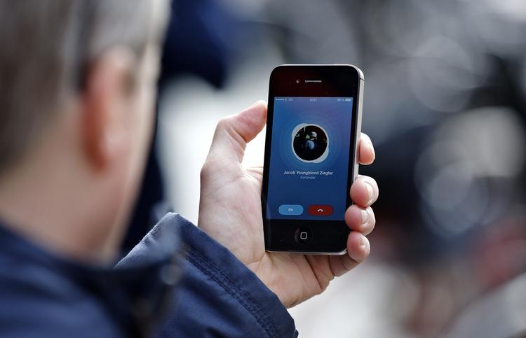 Datasikkerhed. Der sås tvivl om dansk logning af opkald og datatrafik fra borgernes mobiltelefoner efter nu afgørelse fra EU-domstolen. 