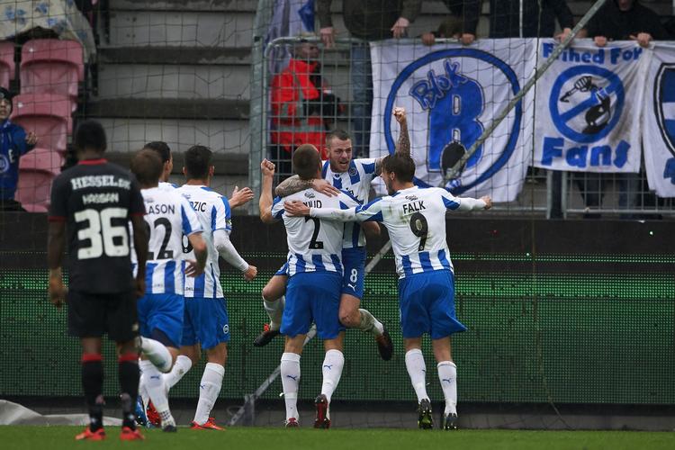 Scoring. Det var ikke helt fortjent, at OB kom foran, men det var målscorer Martin Spelmann og holdkammeraterne bedøvende ligeglade med. 