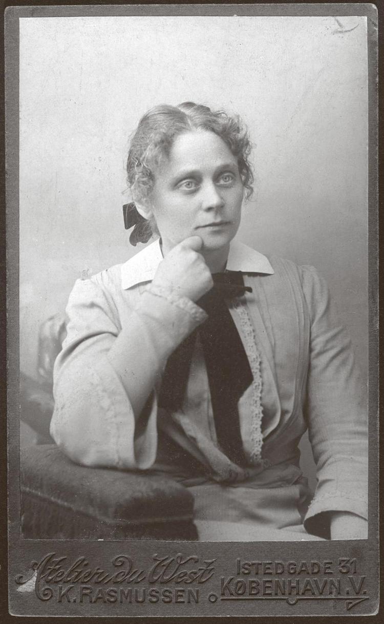 GENSYN. Marie Bregendahl (1867-1940) tv. og Ingeborg Stuckenberg (1866-1904) udgives i Forlaget Gladiators serie af 'klassikere på kanten'.