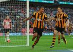 MÅLFEST. Otte mål blev der scoret på Wembley, et af dem af Tom Huddlestone. 