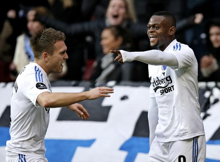 Matchvinder. Igor Vetokele (til højre) var den eneste FCK'er, som formåede at score i dag. Holdet havde ellers masser af chancer. 