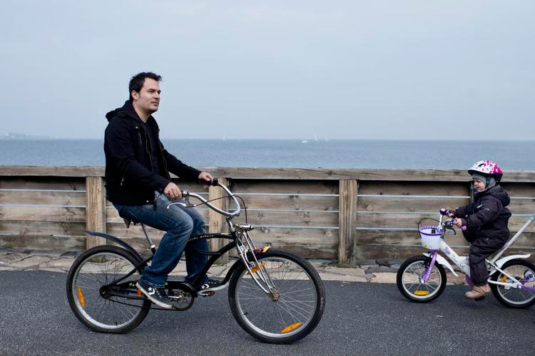 levende. Mark Raso føler sig altid yngre, når han cykler rundt i København. Da han forsøgte at cykle rundt i New York var han til gengæld tæt på at miste livet. 
