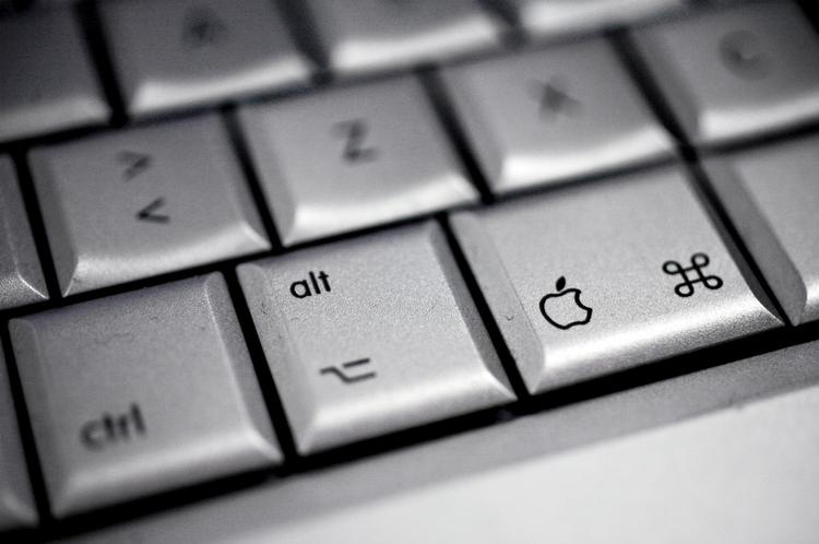 Teknologi. Danskerne skal blive bedre til at håndtere en computer. 