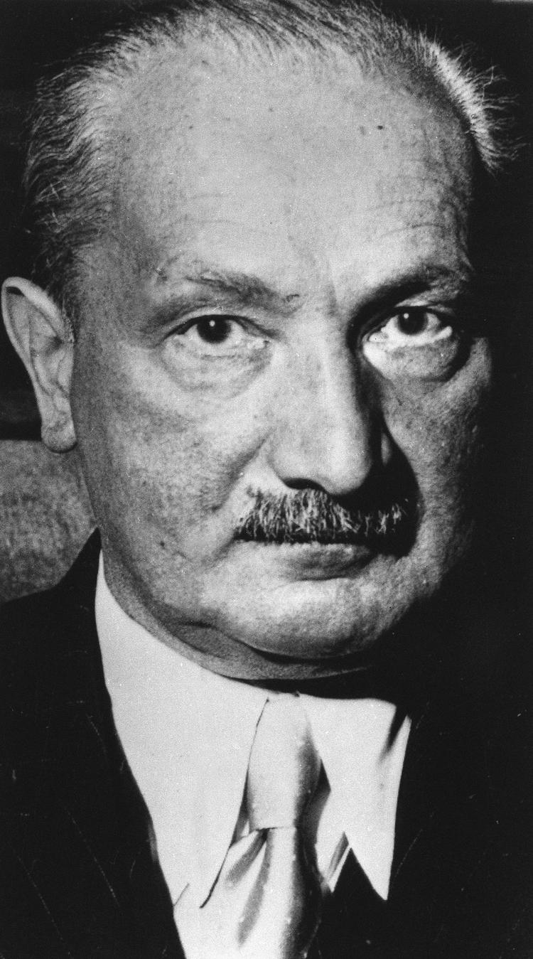 Væren. Filosof Martin Heidegger (1889-1976) ses her på et billede fra 1970. Hans filosofi kredser primært omkring begrebet om væren. 