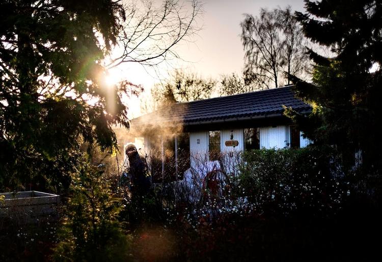 Ommer. Jørgen Rønne vandt sagen om, at Skat gik mod egne regler, da man undlod at nedsætte grundværdien på hans eget og 233 andre sommerhuse i Kirke Hyllinge. Helt usædvanligt ønsker Skatteministeriet at tage sagen til Højesteret – og har nu fået tilladelse af Procesbevillingsnævnet. Foto: Peter Klint 