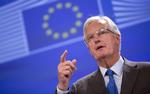 Bankunion. EU’s kommissær for det indre marked, Michel Barnier, vil ikke sætte nogen deadline for, hvornår Danmark skal have bestemt sig for at være en del af bankunionen eller ej. Han vil tværtimod sørge for, at Danmarks dør til bankunionen bliver ved med at stå på klem. 