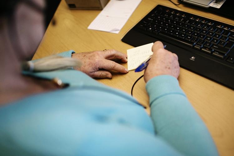 erfaren. Med en erfaring fra et langt liv som sygeplejerske inden for fødselsmedicin, intensive børneafdelinger på sygehusene, akuttjenester, kræftbehandling og ældreomsorg er Birgitte Larsson indbegrebet af den erfarne sygeplejerske. 