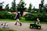 Ferietid. Campingpladserne har svære kår, blandt andet tyskerne bliver væk. I Nordjylland er en række campingpladser gået sammen om at lokke nordmænd til. 