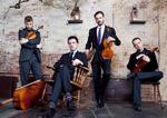Eventyr. De fire musikere i Brooklyn Rider udforsker krydsfeltet mellem nyt og gammelt inden for klassisk musik. 