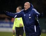 Angrib. FCK-træner Ståle Solbakken synes, at hans hold mangler offensive profiler, der kan åbne spillet. 