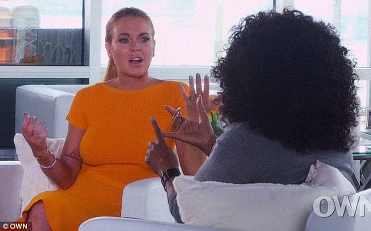 Udstillet. I august 2013 blev Lindsay Lohan interviewet om sit misbrug af Oprah Winfrey. Siden har Winfreys egen tv-kanal lanceret en hel realityserie om Lohan. 