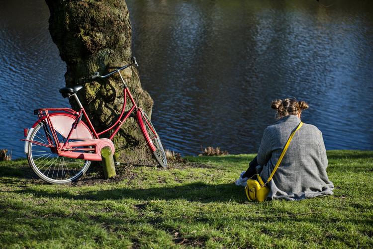 Omskiftelig. »April er en sjov måned, der kan byde på alt muligt«, siger DMI's meteorolog Frank Nielsen, der forudser både skyer, regn og nogen sol i denne uge. - Foto: 