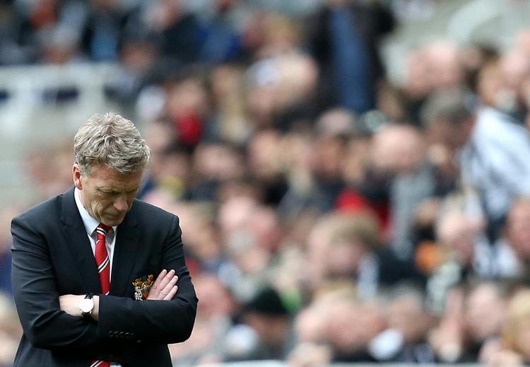 farvel. David Moyes afleverer et United-hold, som ligger og roder på en 7. plads i Premier League. Langt fra de pladser, som kvalificerer til pengemaskinen Champions League. 