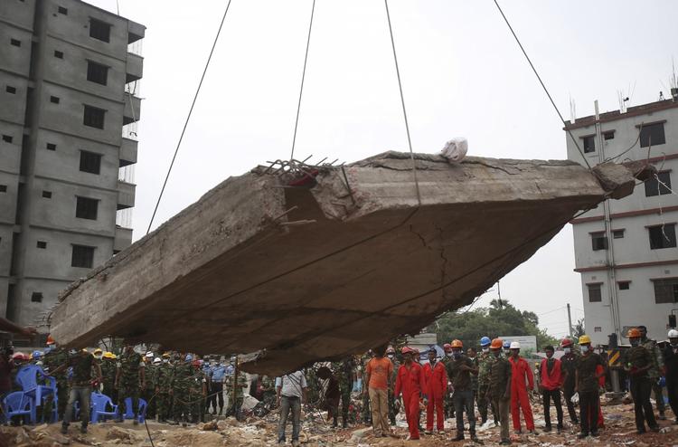 dødsfælde. Mindst 1.134 mennesker døde, da fabrikbygningen Rana Plaza kollapsede for et år siden. 