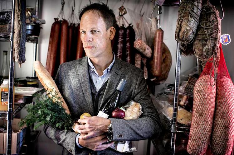 Dagligdagsluksus. Løgismoses forretning ved Langelinje er et af de steder, Dennis Ritter besøger, når han skal forkæle sig selv i hverdagen. 