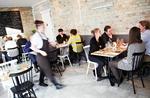 Berøringsangst. På Substans' uhøjtidelige lillebror spænder køkkenets lidt for ærbødige omgang med de danske råvarer ben for helhedsindtrykket 