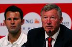 samspil. Sir Alex Ferguson (th) var med til at opdage en ung Ryan Giggs (tv), som nu er midlertidig manager for Manchester United. 