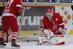 Nederlag. Nøjagtig to uger før VM-premieren i Minsk måtte det danske ishockey-landshold sluge et nederlag på 3-4 til Hviderusland, og holdet gav igen indtryk af at være noget bedre kørende i angrebet end i forsvaret, hvor den manglende bredde på backpositionerne stadig falder i øjnene. - Foto: 