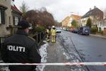 DRABSFORSØG. Politibevogtning af gerningsstedet efter det mislykkede forsøg på at skyde den islamkritiske forfatter og debattør. 
