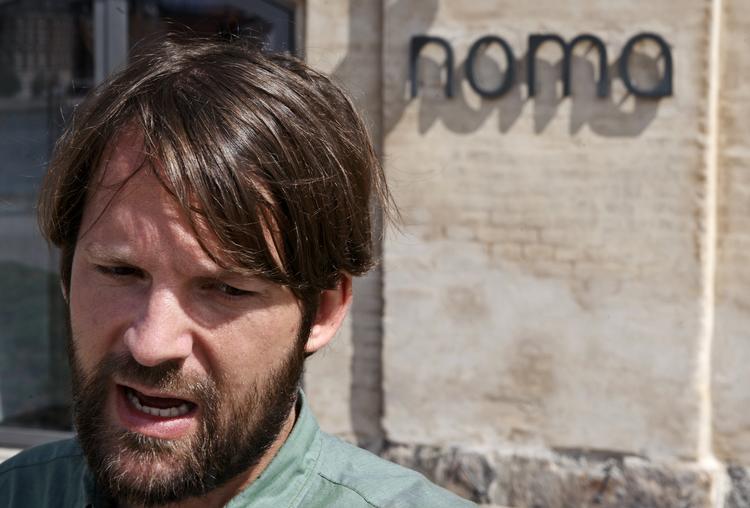 Verdensmester. René Redzepis restaurant Noma er igen verdens bedste restaurant, efter de ved en prisuddeling i London her til aften igen snuppede pladsen som nummer et på Restaurants Magazine top 50. 