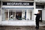 ændring. En sociolog vurderer, at omfanget af begravelser uden kirkens medvirken vil stige, men at omfanget afhænger af, hvordan kirken reagerer på udviklingen og måske tillader friere rammer. 