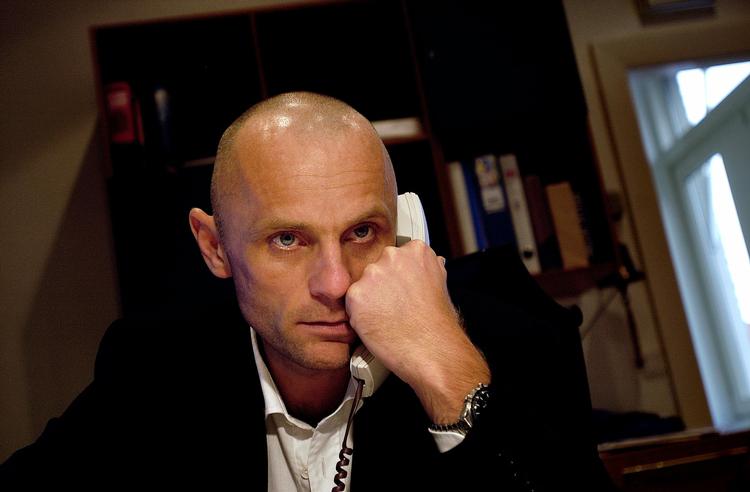 Ansvar. Se og Hørs daværende chefredaktør, Henrik Qvortrup, mens han styrede ugebladet. Nye oplysninger sår tvivl om lovligheden i bladets arbejdsmetoder i perioden. 