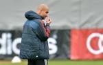 kritik, Pep Guardiola ser sit Bayern-hold træne før aftenens afgørende semifinale-kamp mod Real Madrid 