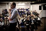 metroballade. Transportminister Magnus Heunicke forsøgte i går på et borgermøde at forklare de oprørte metronaboer, hvorfor hans nye støjregulering er til fordel for borgerne. 