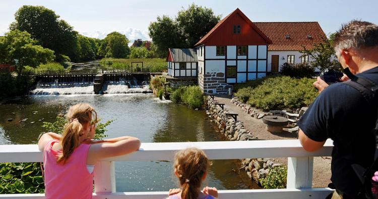 Rekreation. Vandet i Sæby gjorde byen til eftertragtet kursted sidst i 1800-tallet. 