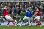 Tilskuerne sidder tæt på banen, når flytning. Everton spiller på Goodison Park. Men nu skal der bygges et nyt og mere tidssvarende stadion et andet sted i Liverpool. 