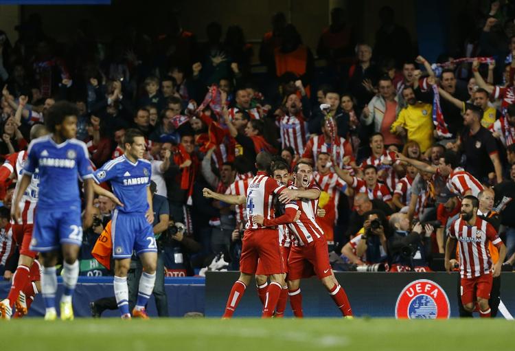 finaleklar. Atletico pressede et skrøbeligt Chelsea-hold til fejl i defensiven på en stor spansk aften. 
