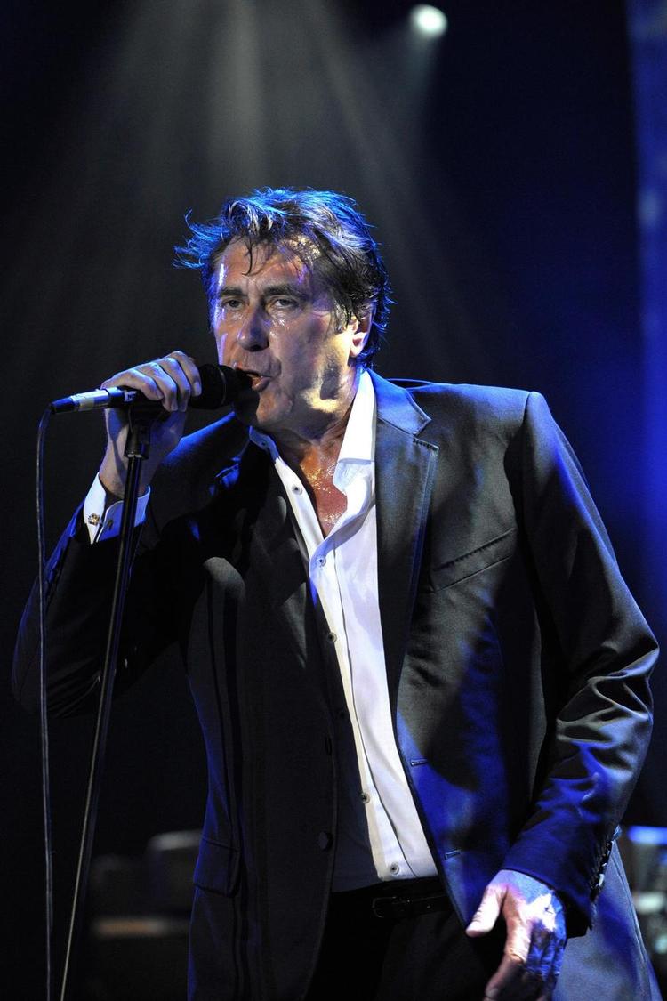 Vellyd. Ferry's seneste plade blev beskrevet som "musikalsk smørsovs". Til oktober kan han opleves live. 