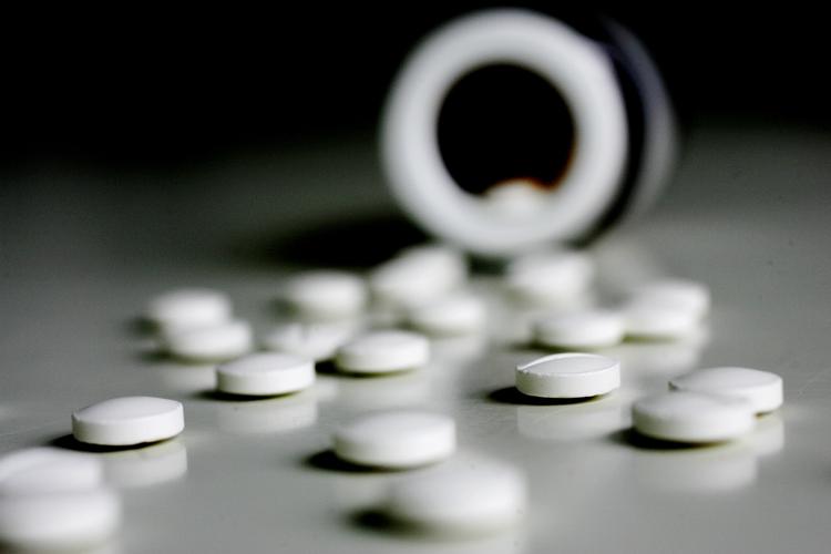 Mangelvare. Er glasset med Litarex ved at være tomt? Så skal du nok en tur til lægen for at få et andet præparat. Det almindelige Litarex, der modvirker mani, er nemlig ved at være udsolgt. 