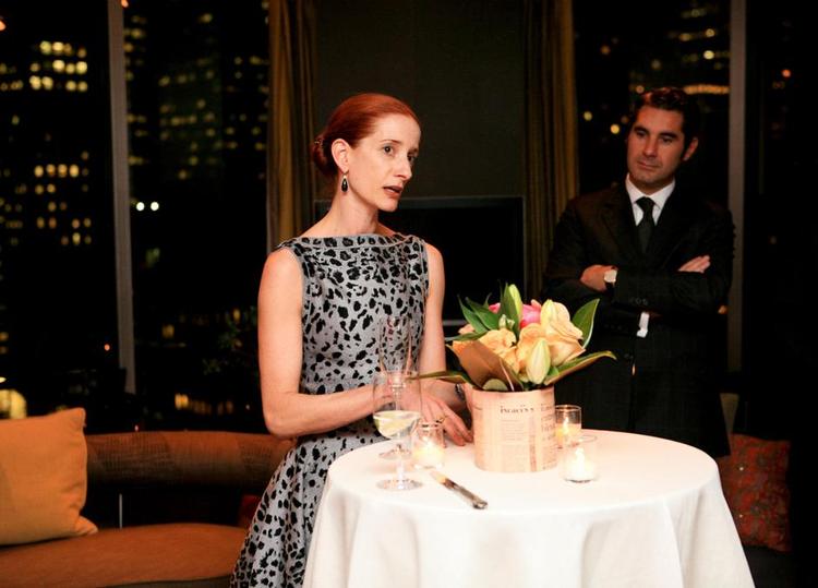 Kritik. »Designere forventes at lave seks til otte kollektioner om året, strøgbutikker har nye varer hver eneste uge. Man spekulerer i planlagt forældelse, og ved I hvad? Det er ikke bæredygtigt. Det er et førerløst tog, og vi er alle klar over, at det kører galt på et tidspunkt«. Sådan lød ordene fra Vanessa Friedman til Copenhagen Fashion Summit i Operean. 