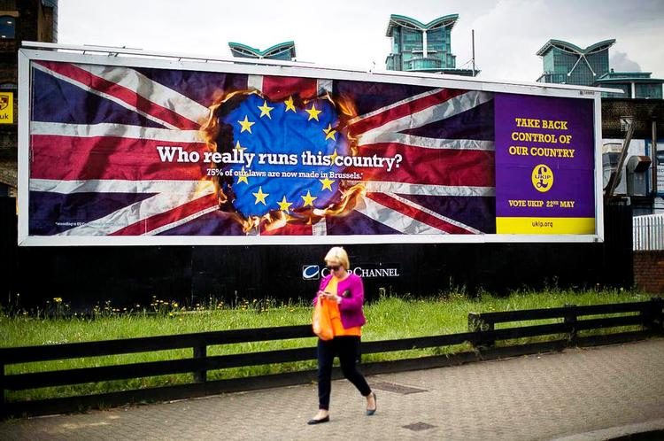 Valg. På store billboards i London gør Ukip opmærksomn på »realiteterne« ifølge partiet selv. Andre kalder valgplakaterne ren skræmmekampagne. 