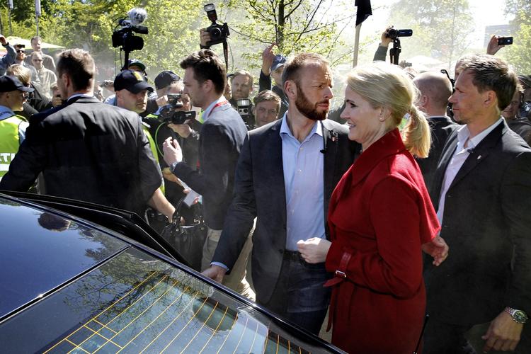 Kritik. Statsministeren til 1. maj i Fælledparken. 