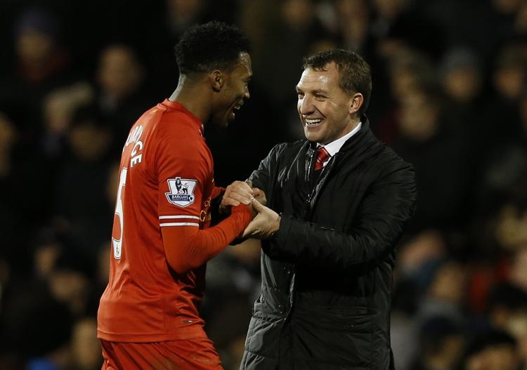 skadesfri. Liverpools manager Brendan Rodgers (th) mener, at hans målscorer Daniel Sturridge (tv) kan være klar til lørdag. Men ikke til landskampe senere. 