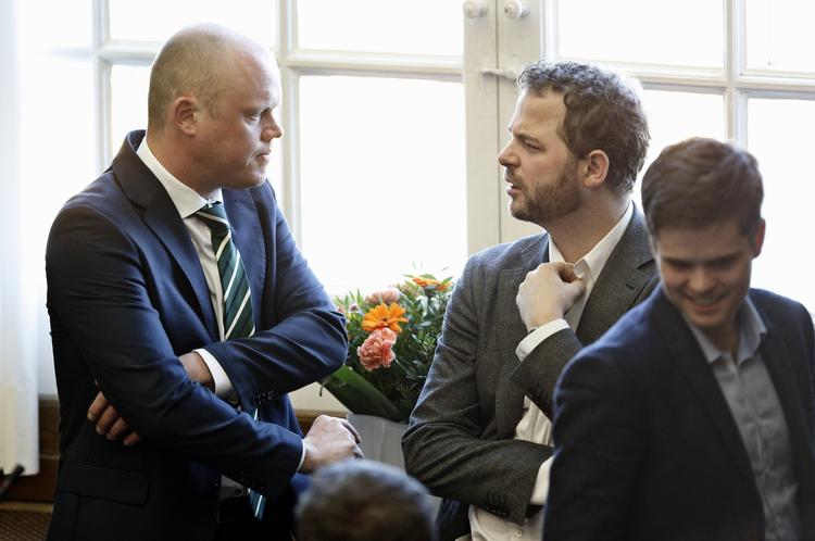 VÆKST. Venstres Peter Christensen (tv) er ikke imponeret over det, skatteminister Morten Østergaard (R) og resten af regeringen indtil videre har lagt frem af vækstinitiativer. 